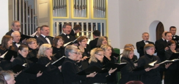 Chor und Orgel - in der Evang. Kirche HZA